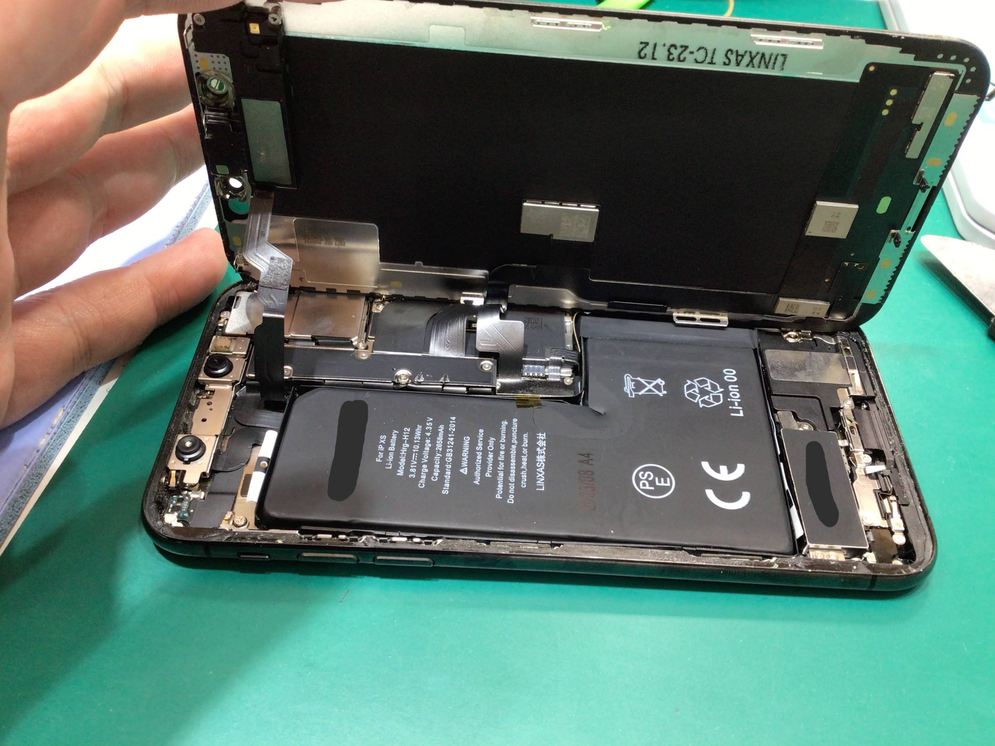 【イーアス高尾】iPhoneXSのバッテリー交換（データそのまま！）｜電池がすぐ減る症状を最短60分で改善